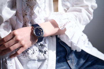 A Collaboration watch with “Yamafuji” silk manufacturer [LOV-IN BOUQUET Tango Chirimen x Kintsugi watch] 